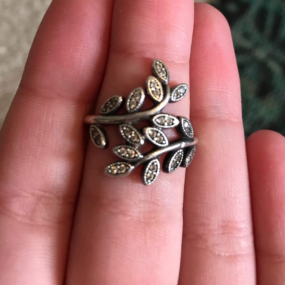 Leafy Pandora Ring